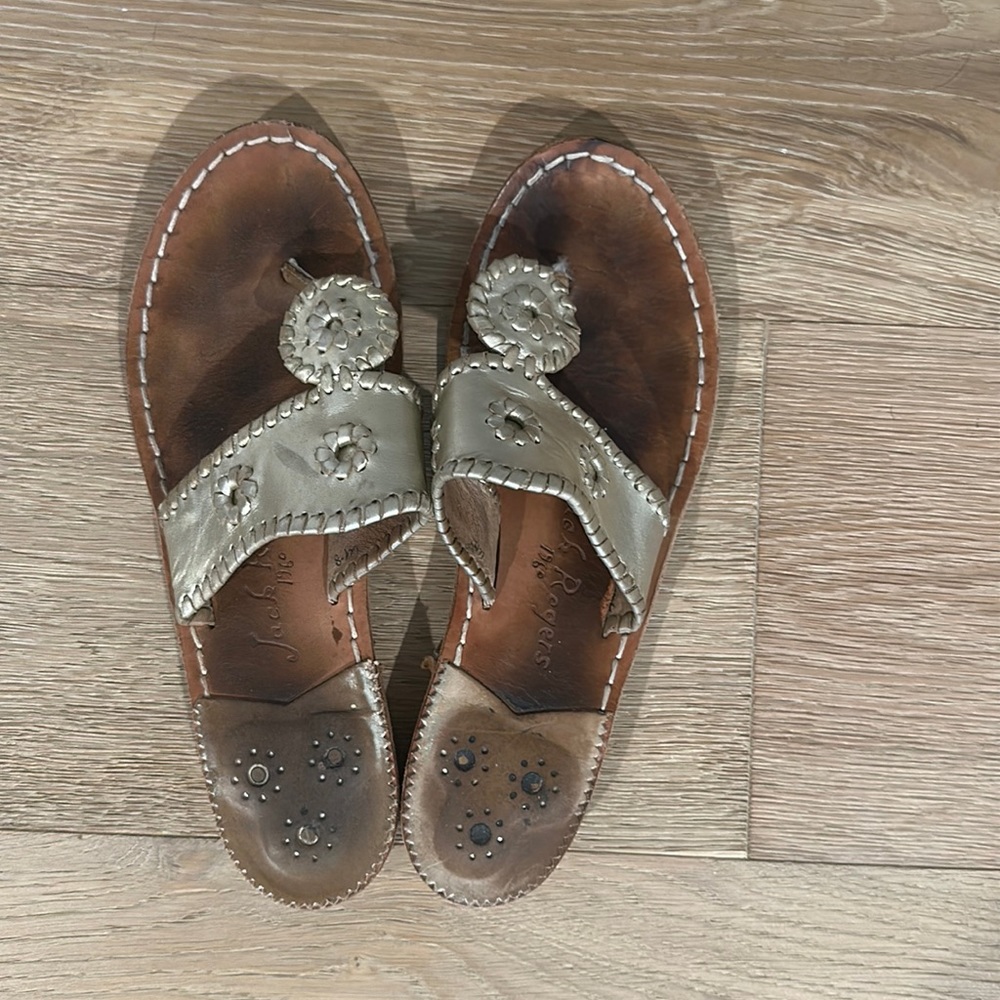 Jack Rogers Jacks Flat Sandal Color Platinum (Gold) Size 7.5 Narrow